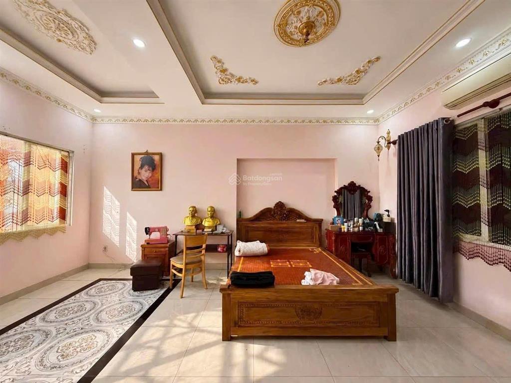 Mặt tiền kd trần hưng đạo giao luỹ bán bích  95m2 (4.5x22m) 4 tầng  đường 12m  chỉ 16 tỷ