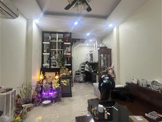 Hiếm khu ngọc thuỵ  5,9 tỷ nhà 5 tầng mới ô tô đỗ cổng