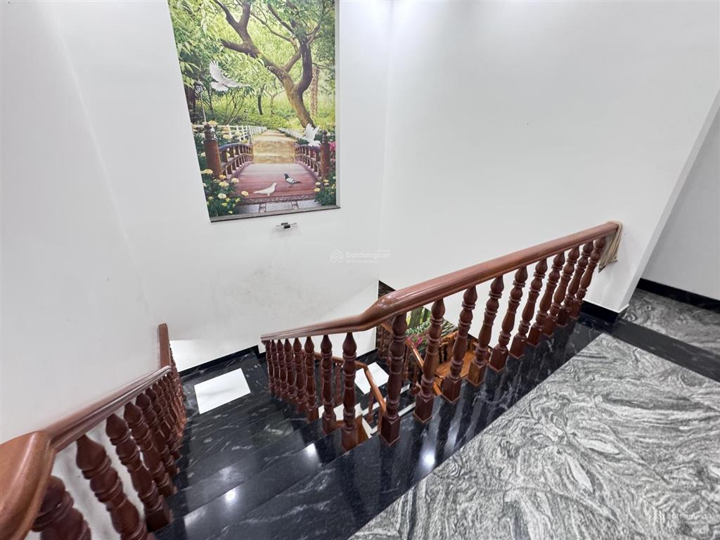 Nhà hai mặt tiền hai bà trưng dĩ an | 315m | ngang 8m | 20 tỷ