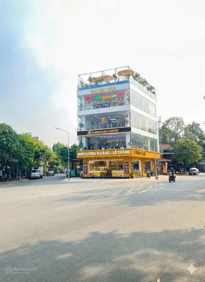 Nhà phố góc 3 mặt tiền dĩ an  dt 132m²  5 tầng thang máy sát tp.hcm  hợp kinh doanh  giá 17 tỷ