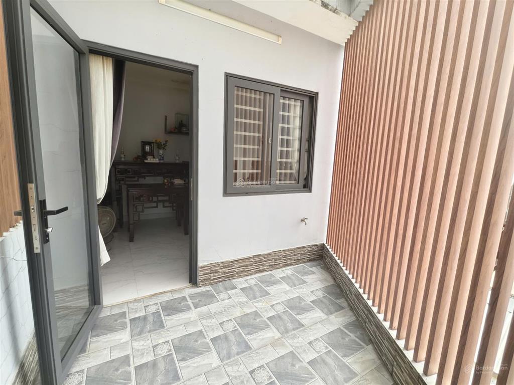Bán nhà thông cô giang  đê thám  4 tầng đúc kiên cố  hoàn công đủ  8 tỷ