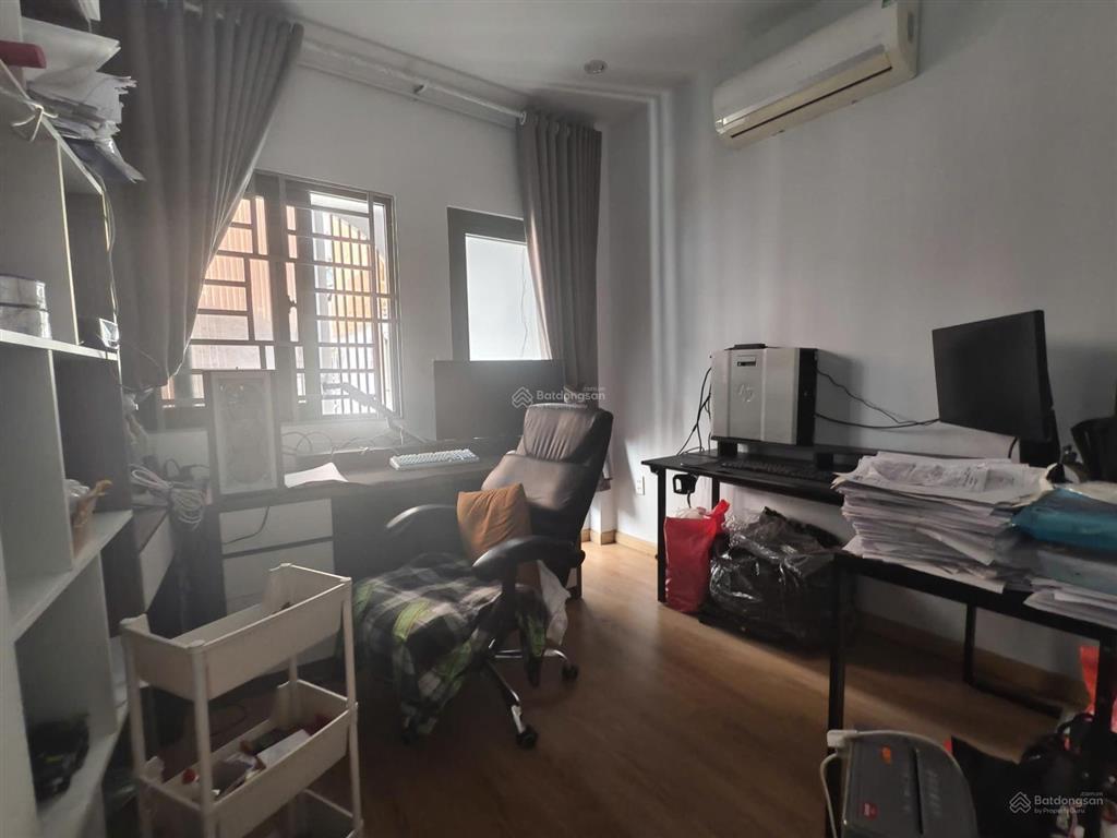 Bán nhà thông cô giang  đê thám  4 tầng đúc kiên cố  hoàn công đủ  8 tỷ