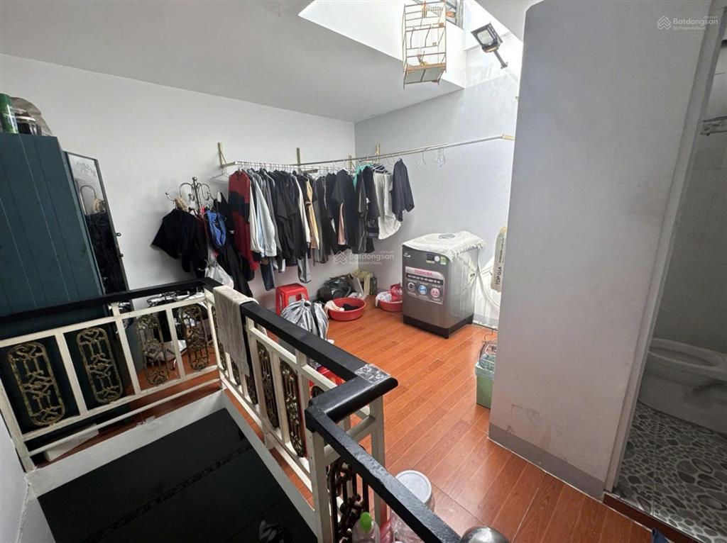 Hàng ngộp chủ gửi bán gấp  nhà 2 mt ô tô  130.7m2 odt
