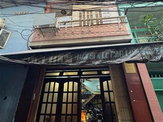 Nhà 3t 40m2 trung tâm bàn cờ  ngang 4m( nở hậu) cực đẹp  7,6 tỷ
