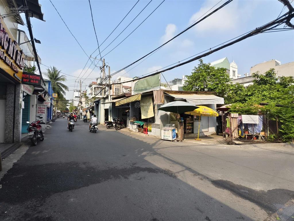 Bán gấp nhà 2 mt lotter, 87.9m2, lô góc đường xe hơi