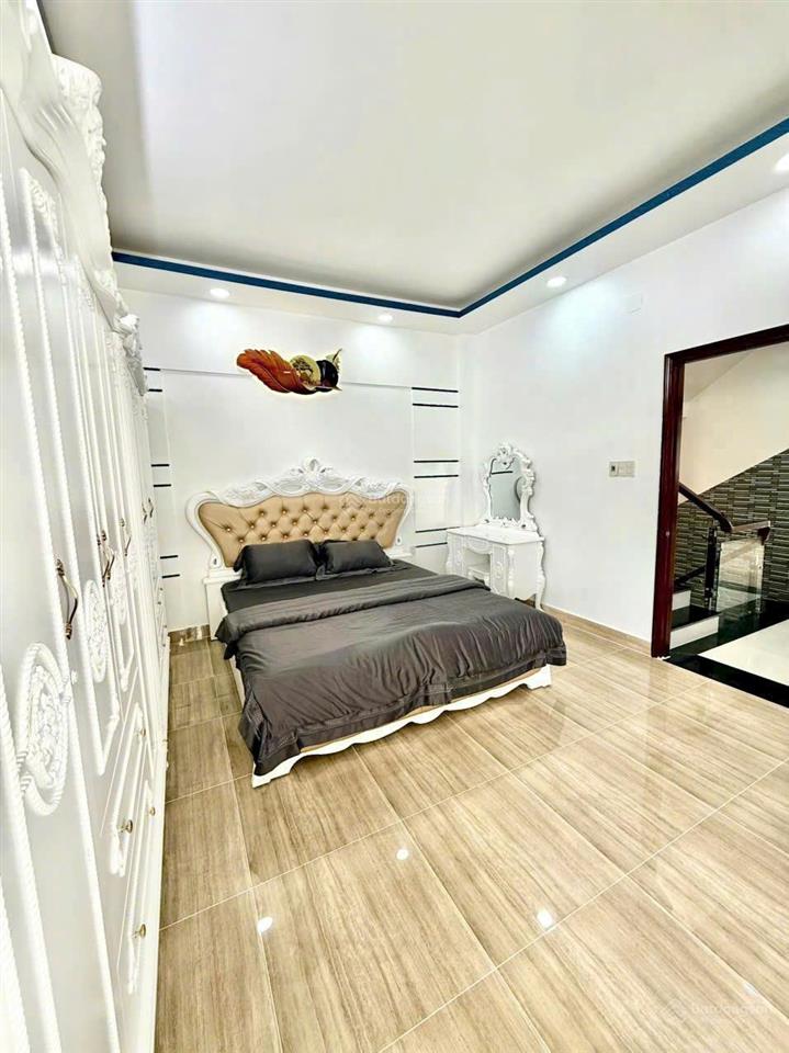 Nhà đẹp sang trọng 3 tầng  sàn 171m2  ngang 6,5m  hoàn công đầy đủ