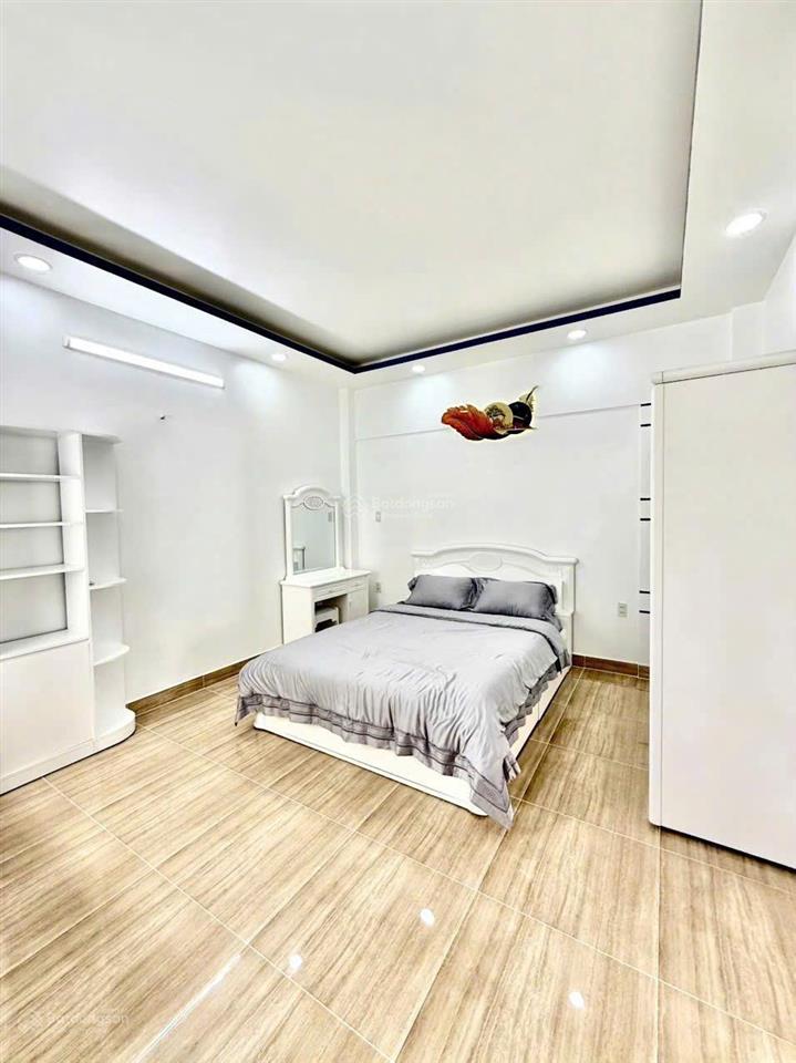 Nhà đẹp sang trọng 3 tầng  sàn 171m2  ngang 6,5m  hoàn công đầy đủ