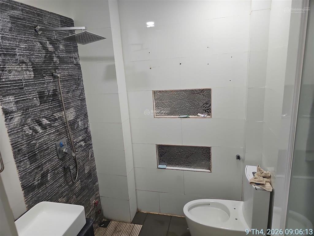 Thanh lý nhà 2t  55m2  hxh  ngang 5,3m rộng thoáng.