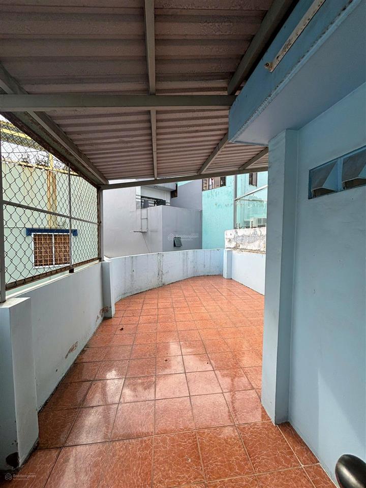 Nhà 3t kiên cố  sd hơn 100m² đường 3/2. giá chỉ 5,5 tỷ
