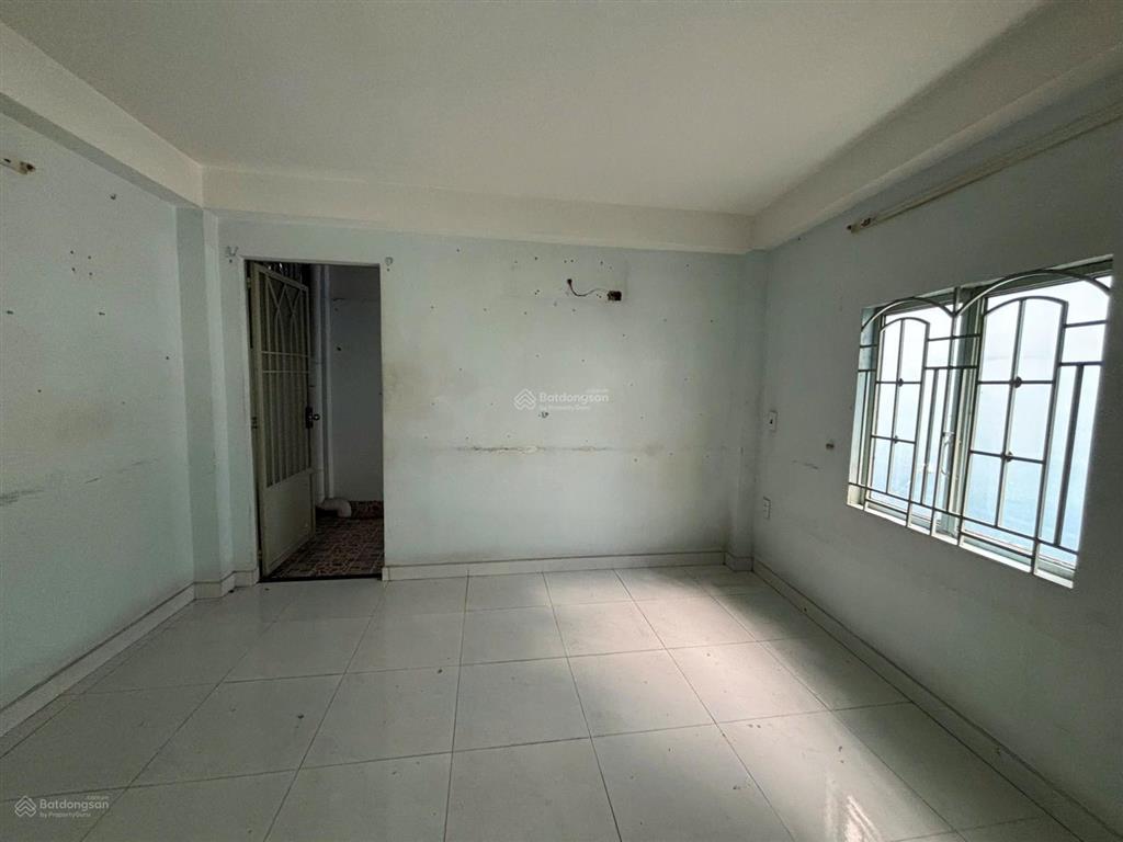Nhà 3t góc 2 mt hẻm chỉ vài m ra đường 3/2