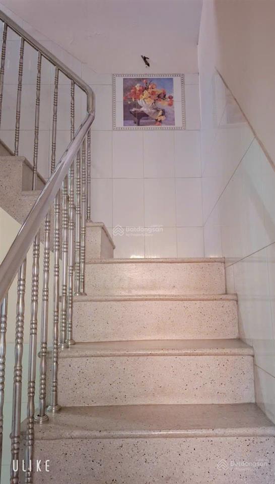 Nhà c3 tt quận 10  43,5m² trệt + lầu + sân thượng  chỉ vài mét ra tới 3/2