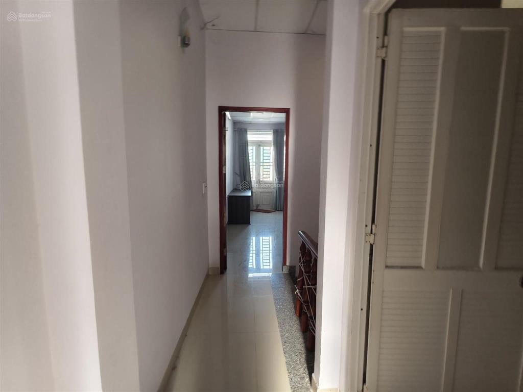 Bán 2t 68m2 xây dựng kiên cố kdc đồng bộ  cạnh kcn sóng thần