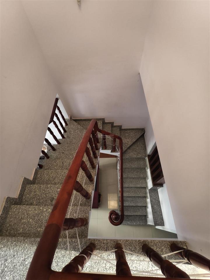 Bán 2t 68m2 xây dựng kiên cố kdc đồng bộ  cạnh kcn sóng thần