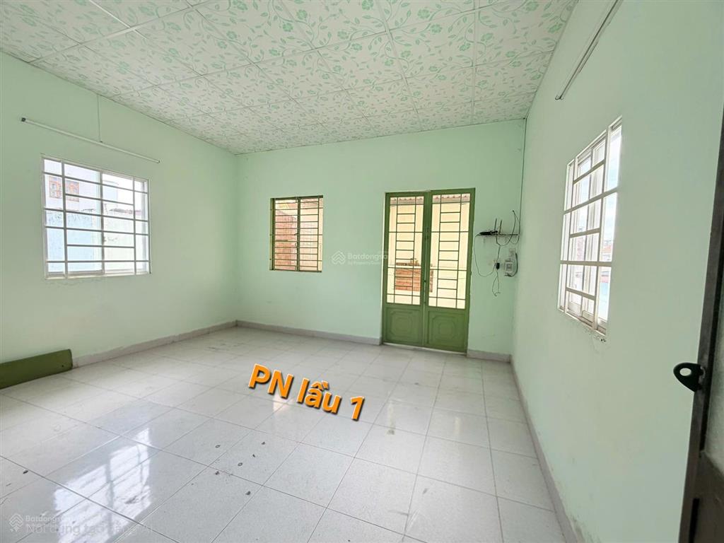 Nhà thanh lý  dt 85,39m2  kdc hiện hữu  hướng đn thoáng mát