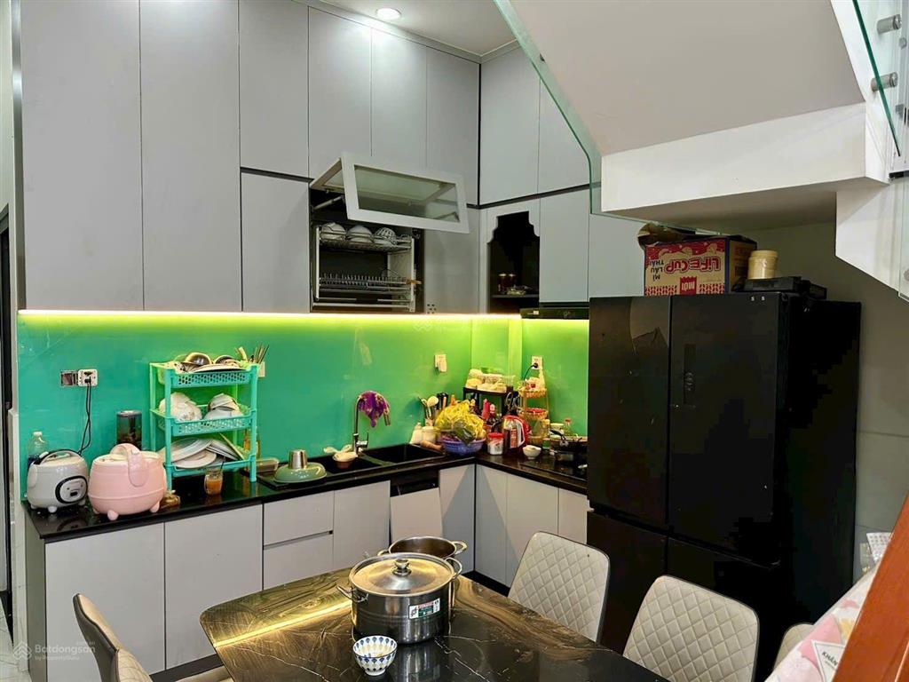 Bán gấp nhà 1 trệt 2 lầu 99,5m2 liên khu 4  5, bình tân  giá 6,5 tỷ