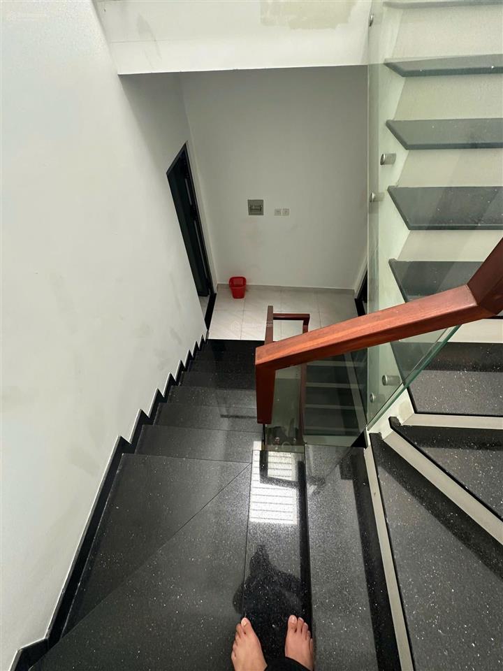 Bán gấp nhà 1 trệt 2 lầu 99,5m2 liên khu 4  5, bình tân  giá 6,5 tỷ