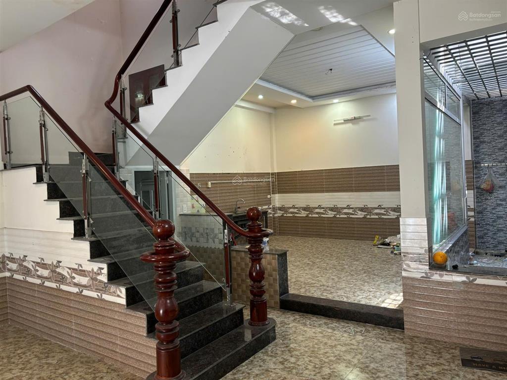 Xử lý nhanh nhà 89.3m2 ngang 6m  đường ô tô  nhà siêu kiên cố