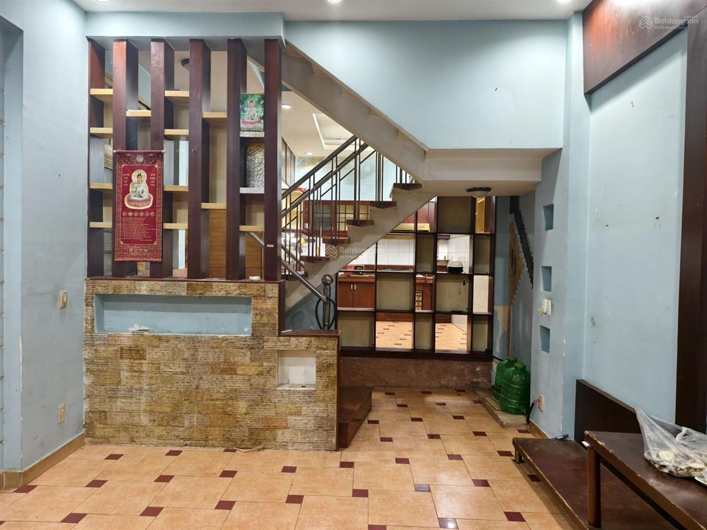 Nhà nguyễn kiệm ngang 8,2. 51m2. đường ôtô.