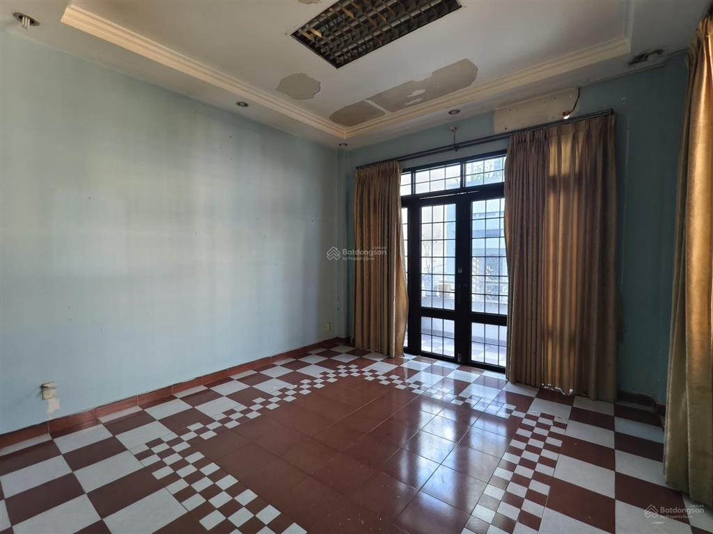 Nhà nguyễn kiệm ngang 8,2. 51m2. đường ôtô.