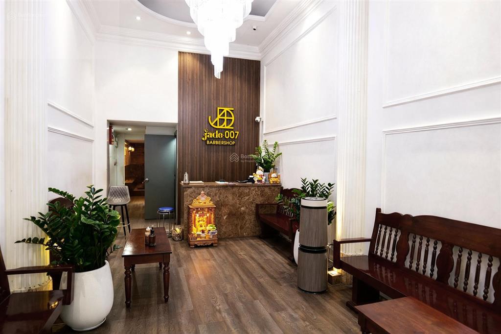 Tòa nhà 5 tầng mặt tiền calmette, bến thành q1  full setup spa hạng sang  vào kinh doanh ngay