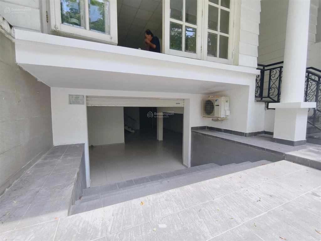 Biệt thự ven sông sài gòn  hầm 3 tầng  làm việc chính chủ