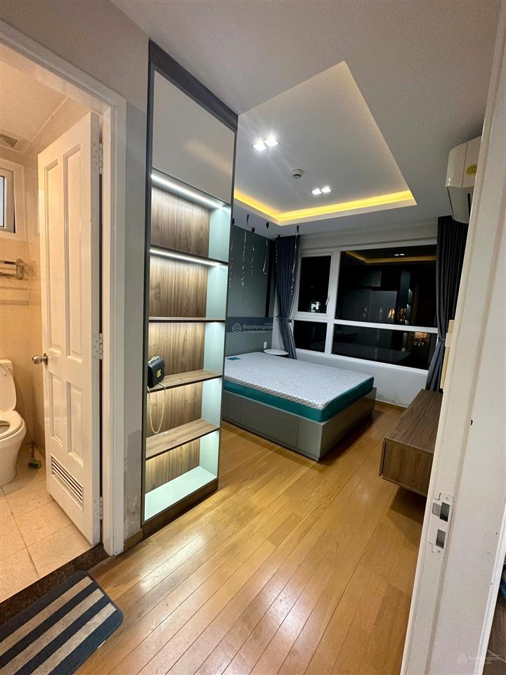 Cần bán căn hộ 74m2  2pn sky center phổ quang (tầng 16)