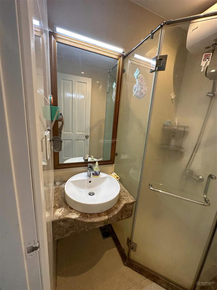 Cần bán căn hộ 74m2  2pn sky center phổ quang (tầng 16)