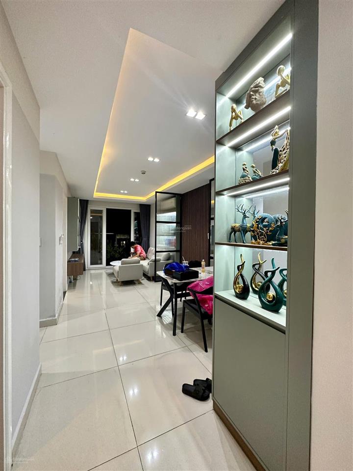 Cần bán căn hộ 74m2  2pn sky center phổ quang (tầng 16)