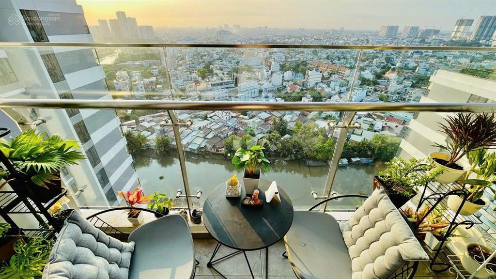 Chính chủ cho thuê 2pn 69m² full nt thiết kế view sông mát