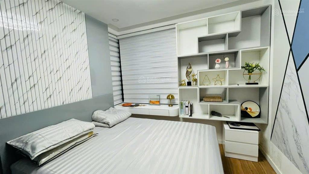 Chính chủ cho thuê 2pn 69m² full nt thiết kế view sông mát