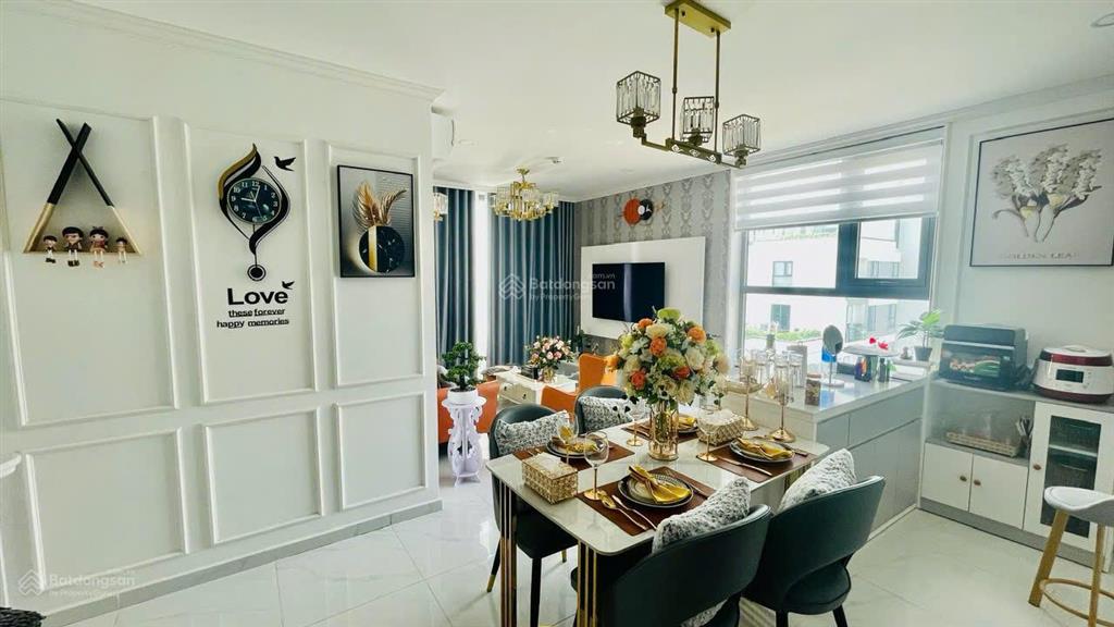 Chính chủ cho thuê 2pn 69m² full nt thiết kế view sông mát