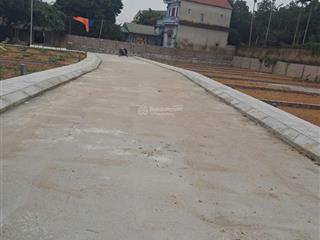 A258. bán đất tân xã 75m gần hồ sát đh fpt lõi phát triển hòa lạc giá 3,5 tỷ