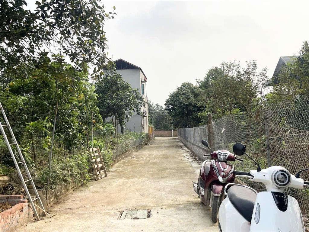 Bán đất tại xã phú cát, 3 tỷ, 110.9m2, view đẹp, giá cực chất