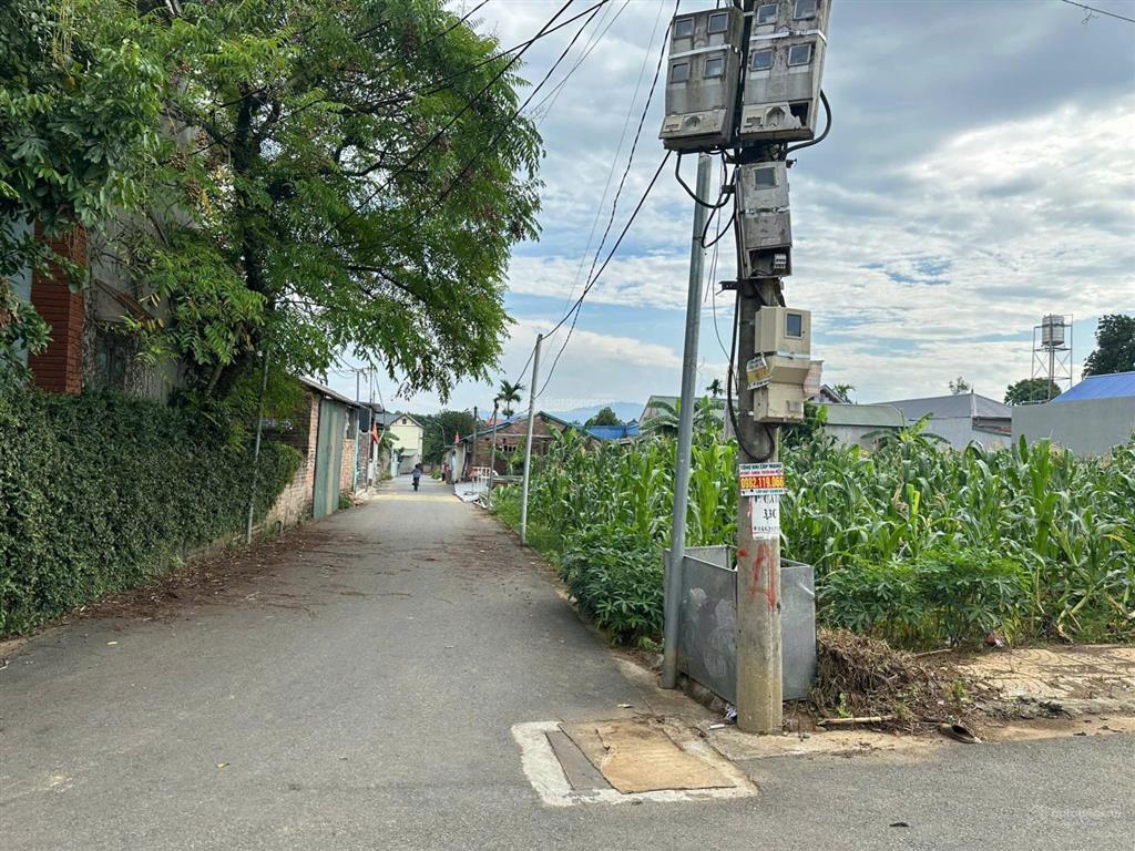 A396 bán đất thôn 3 phú cát  lô góc 2 mặt thoáng  gần đh gtvt & đh cmc