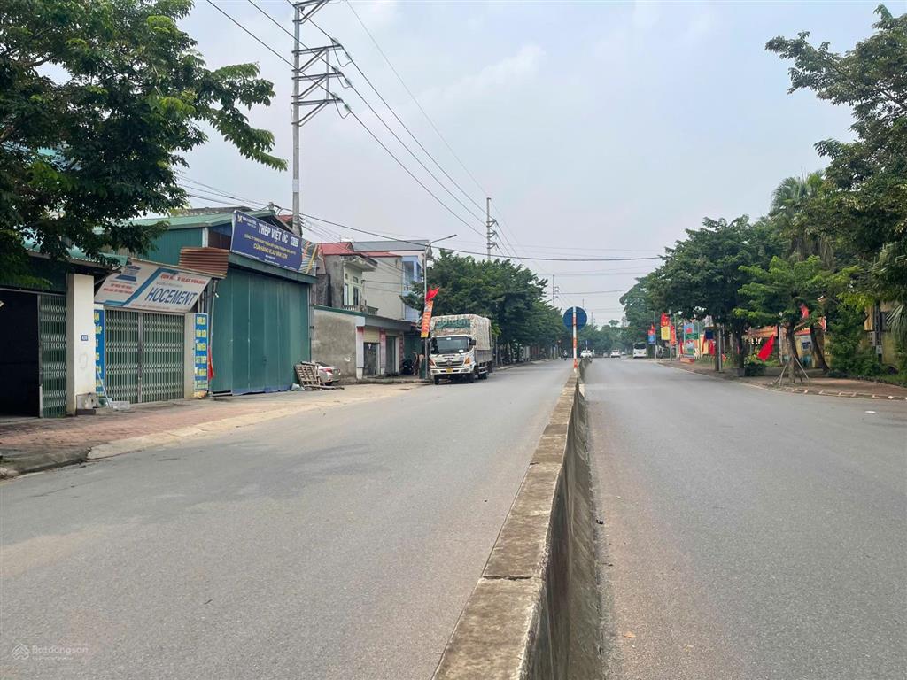 Hn, mặt đường đt420 vị trí kinh doanh đẹp tại hạ bằng  hòa lạc