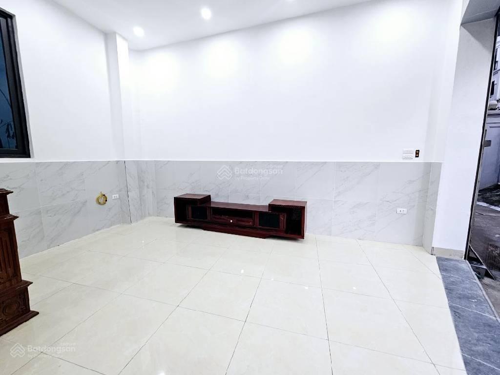 Bán nhà dân xây 3 thoáng chỉ 4 tỷ8 42m² cách 3 nhà ra ô tô 24/24. gần phố xốm đại học đại nam,