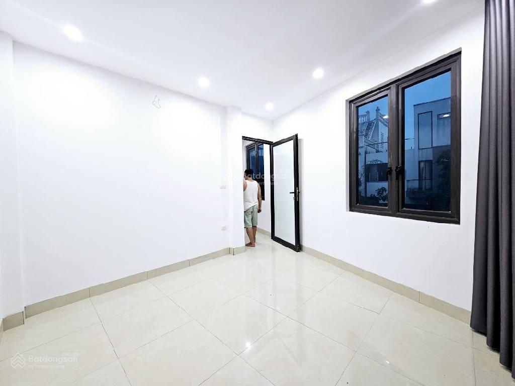 Bán nhà dân xây 3 thoáng chỉ 4 tỷ8 42m² cách 3 nhà ra ô tô 24/24. gần phố xốm đại học đại nam,
