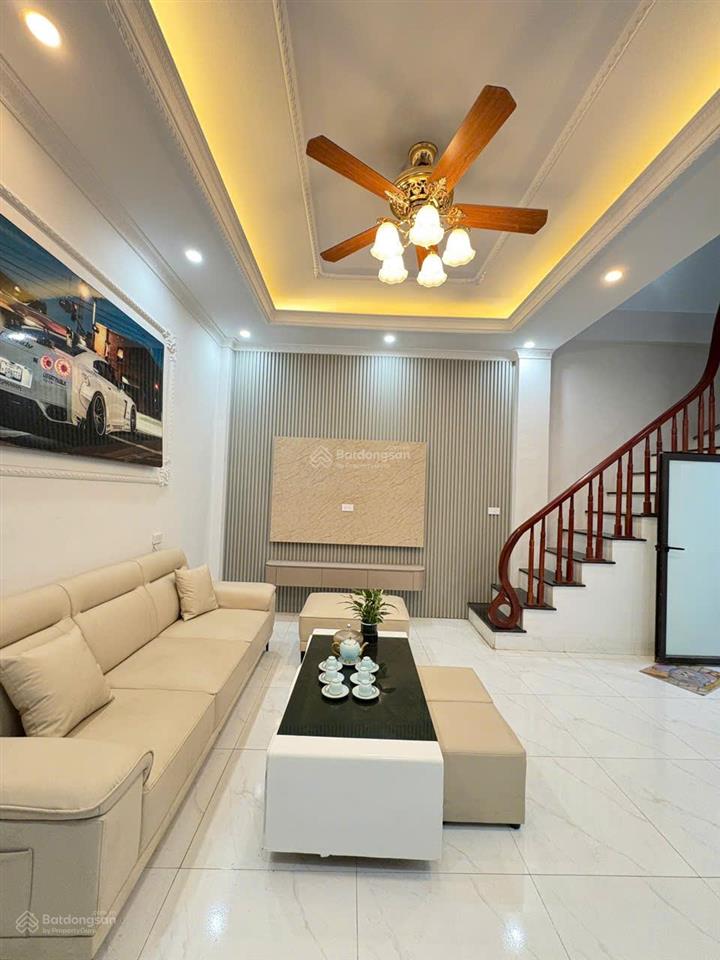 Bán nhà hà đông gần phố bà triệu, 34m2 5 tầng  giá chỉ 7.56tỷ nội thất đẹp, thoáng sáng, trung tâm