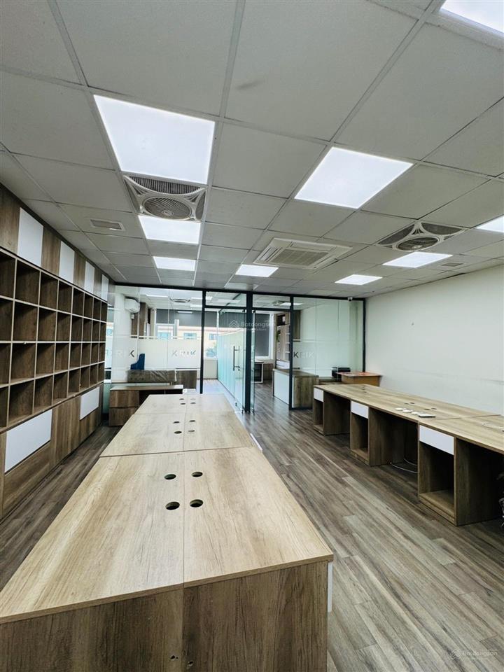 Bán gấp tòa nhà 2 mặt phố cầu giấy, ô tô tránh, mặt tiền rộng kd cực tốt, dành cho giới đẳng cấp