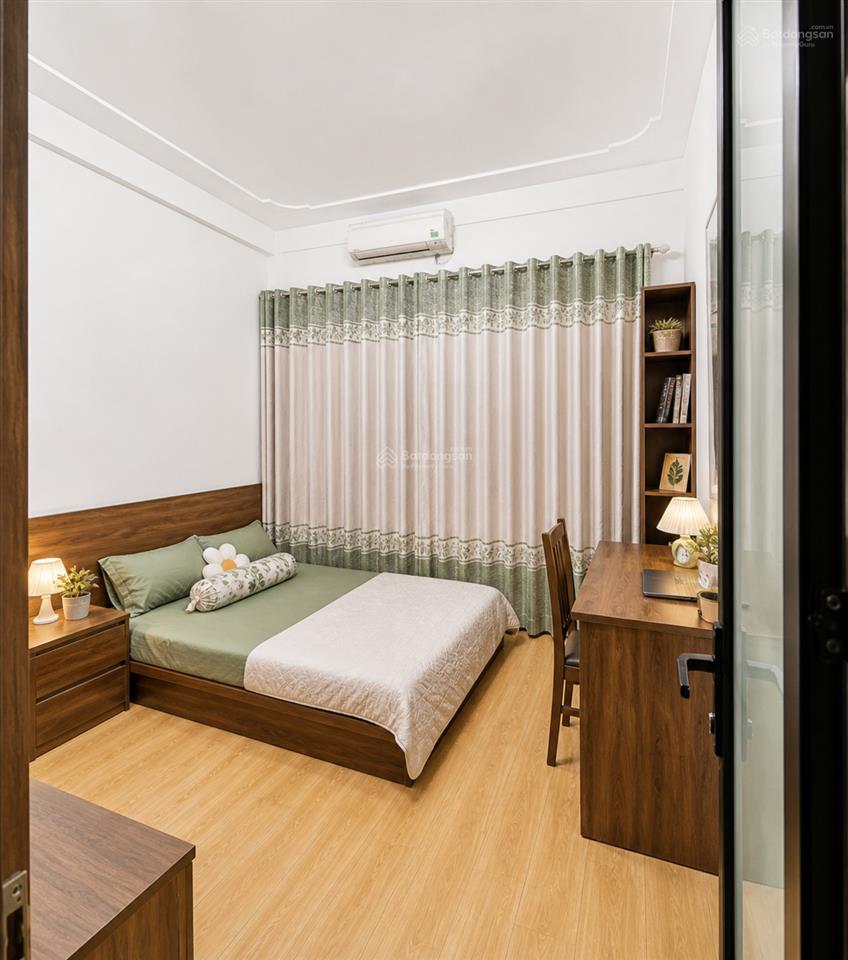 Bán nhà mặt ngõ gần phố xốm 35m² 5t chỉ 4,8 tỷ vf3 phi ầm ầm gần đh đại nam  3 bước ra phố