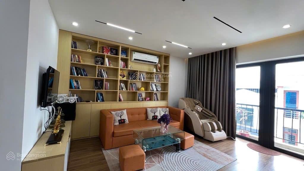 Phân lô vỉa hè ô tô tránh  dòng tiền ổn định 30tr/tháng  15 phòng kk