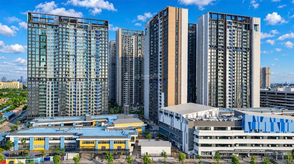 Cắt lỗ căn 3pn 81m tòa e2 tầng siêu đẹp giá tốt