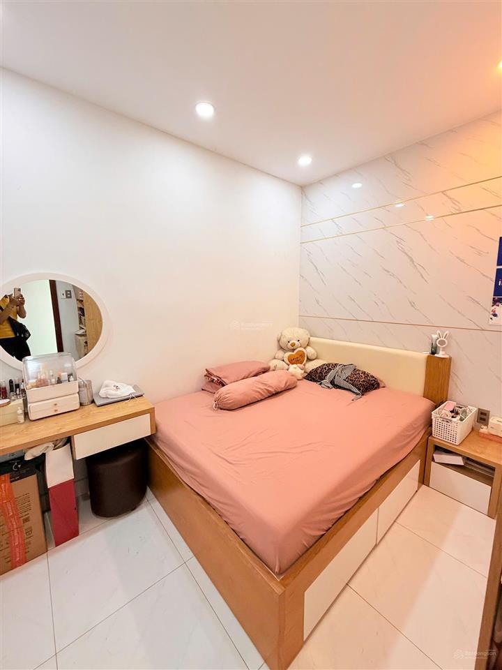 Chính chủ cần bán nhà đẹp, giá rẻ, khu dân cư an ninh, gần đường trường chinh, q.tân bình