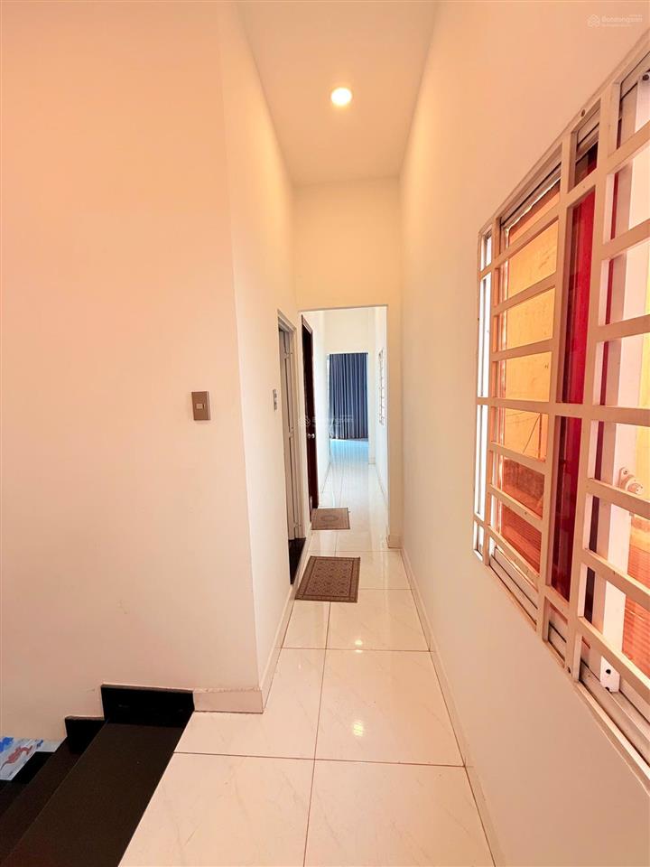 Chính chủ cần bán nhà đẹp, giá rẻ, khu dân cư an ninh, gần đường trường chinh, q.tân bình