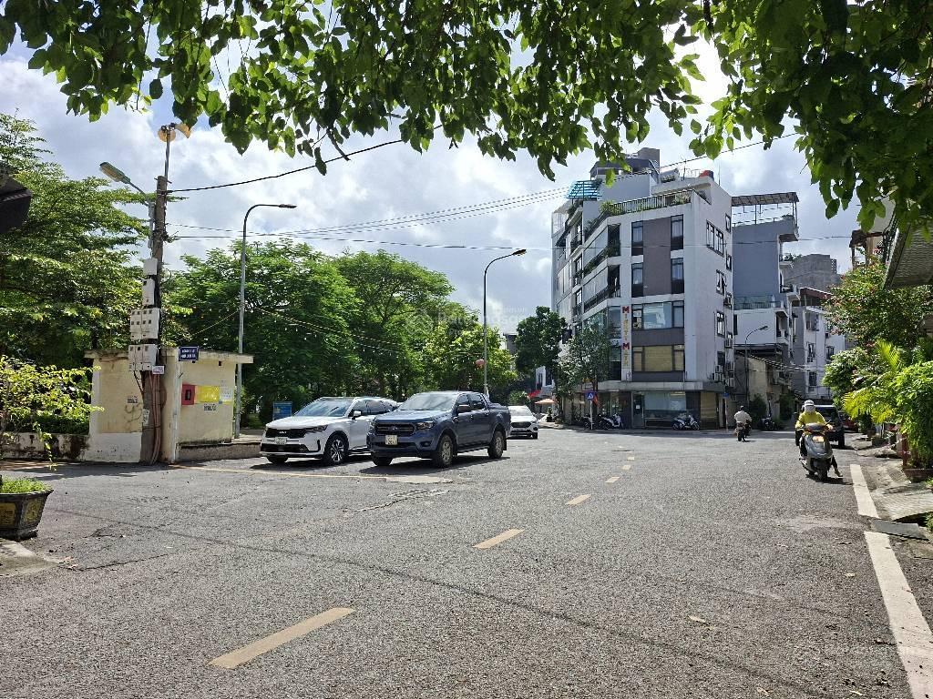 Cần bán nhà liền kề gần bv tâm anh