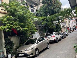 Hiện trạng tổng diện tích đất 703m2 có 5m là chủ xây 1 tòa nhà 5 tầng làm văn phòng