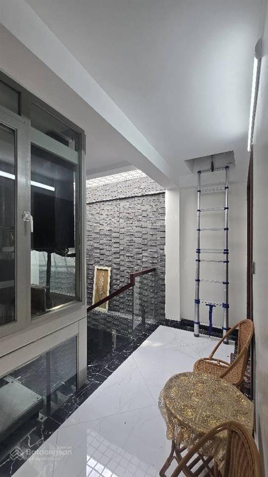 Bán nhà mặt phố tràng thi diện tích rộng