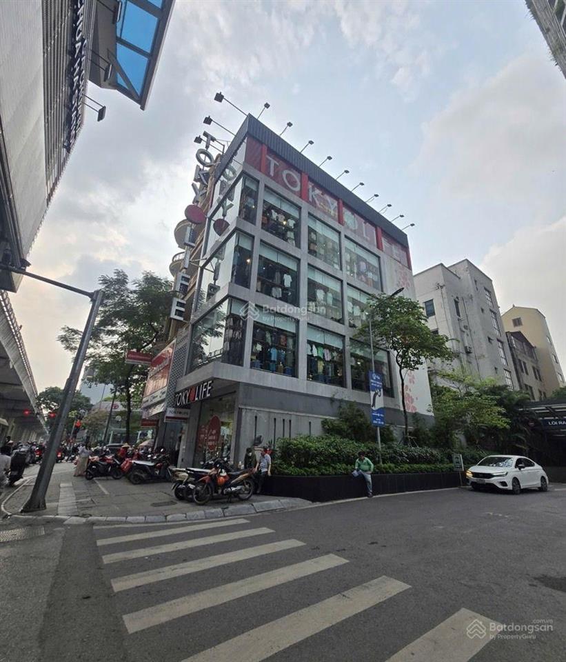 Mặt phố, diện tích rộng 490 m2, mt 15 mét kinh doanh, làm văn phòng chỉ với 750 tỷ