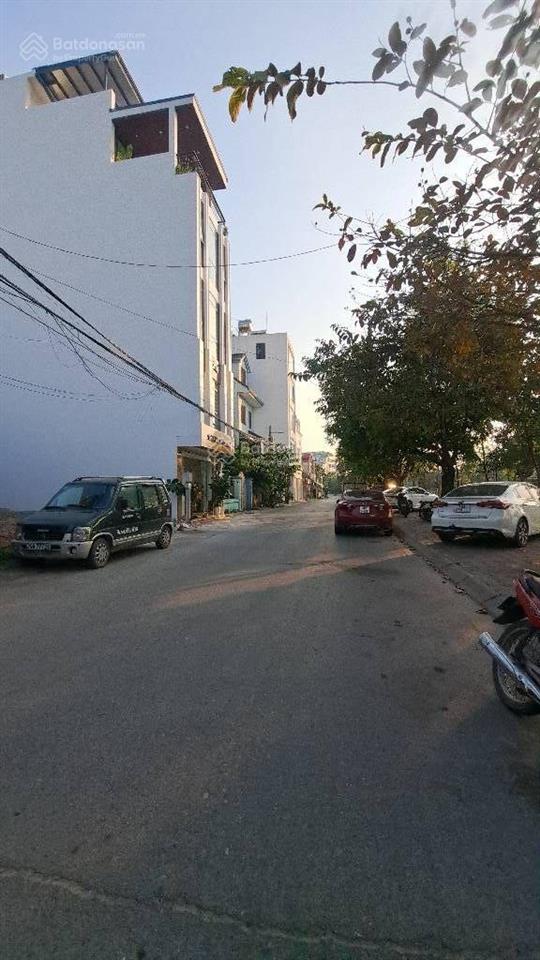 Bán mặt phố cổ linh 220m2, mt 15 mét, kinh doanh bất chấp vỉa hè rộng 5 mét giá 113 tỷ