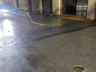 Chị họ e nhờ bán mảnh đất 52 mét, tặng nhà 2 tầng xây kiên cố, 3 thoáng vĩnh viễn, sau qh gần đường
